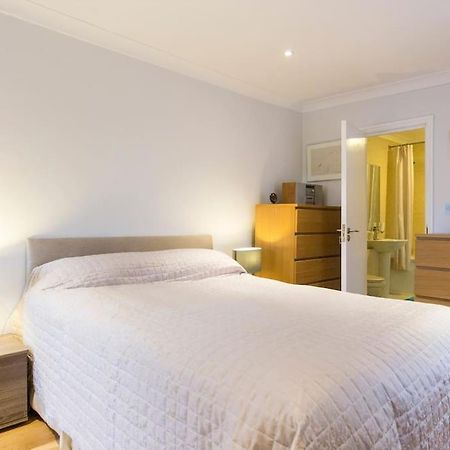 2 Bed Room Flat Near Westfield, West ลอนดอน ภายนอก รูปภาพ