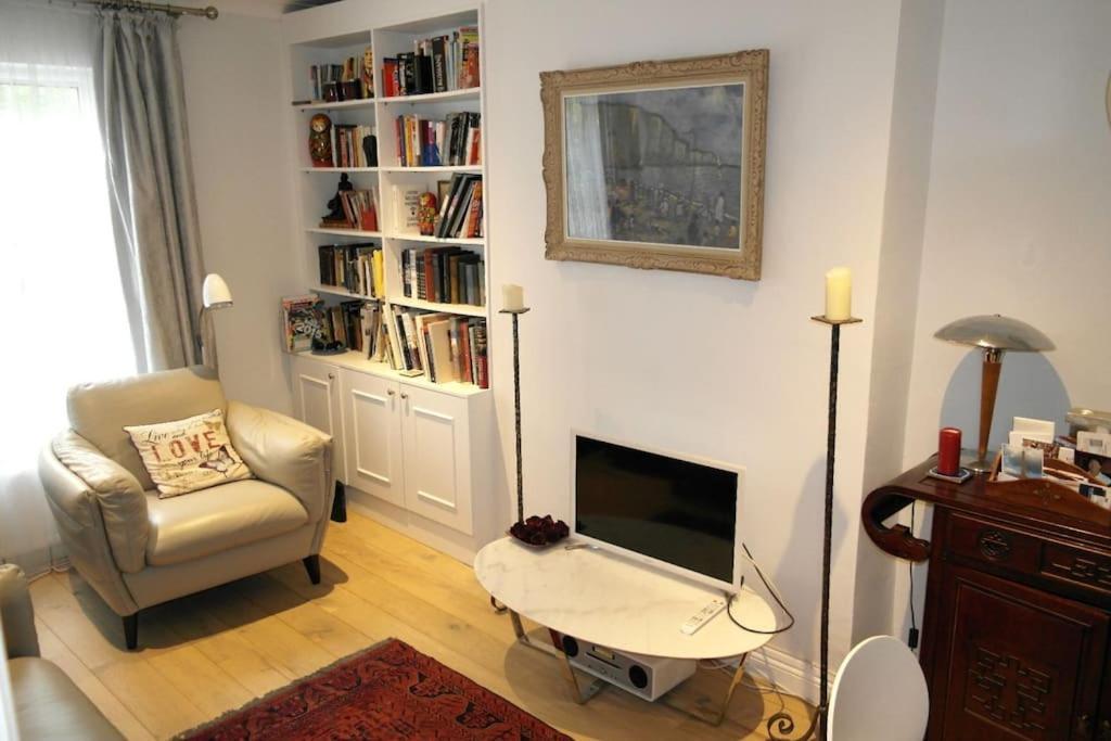 2 Bed Room Flat Near Westfield, West ลอนดอน ภายนอก รูปภาพ
